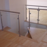 Spindeltreppe mit Formblechkonsole als Geschäftstreppe